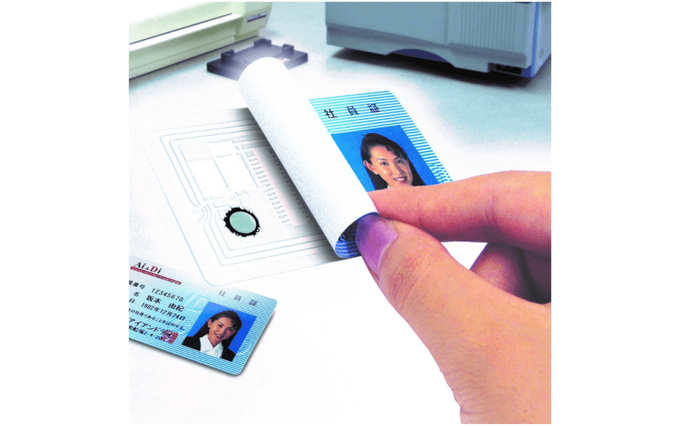 高価なICカードを再利用する「ID Sheet」