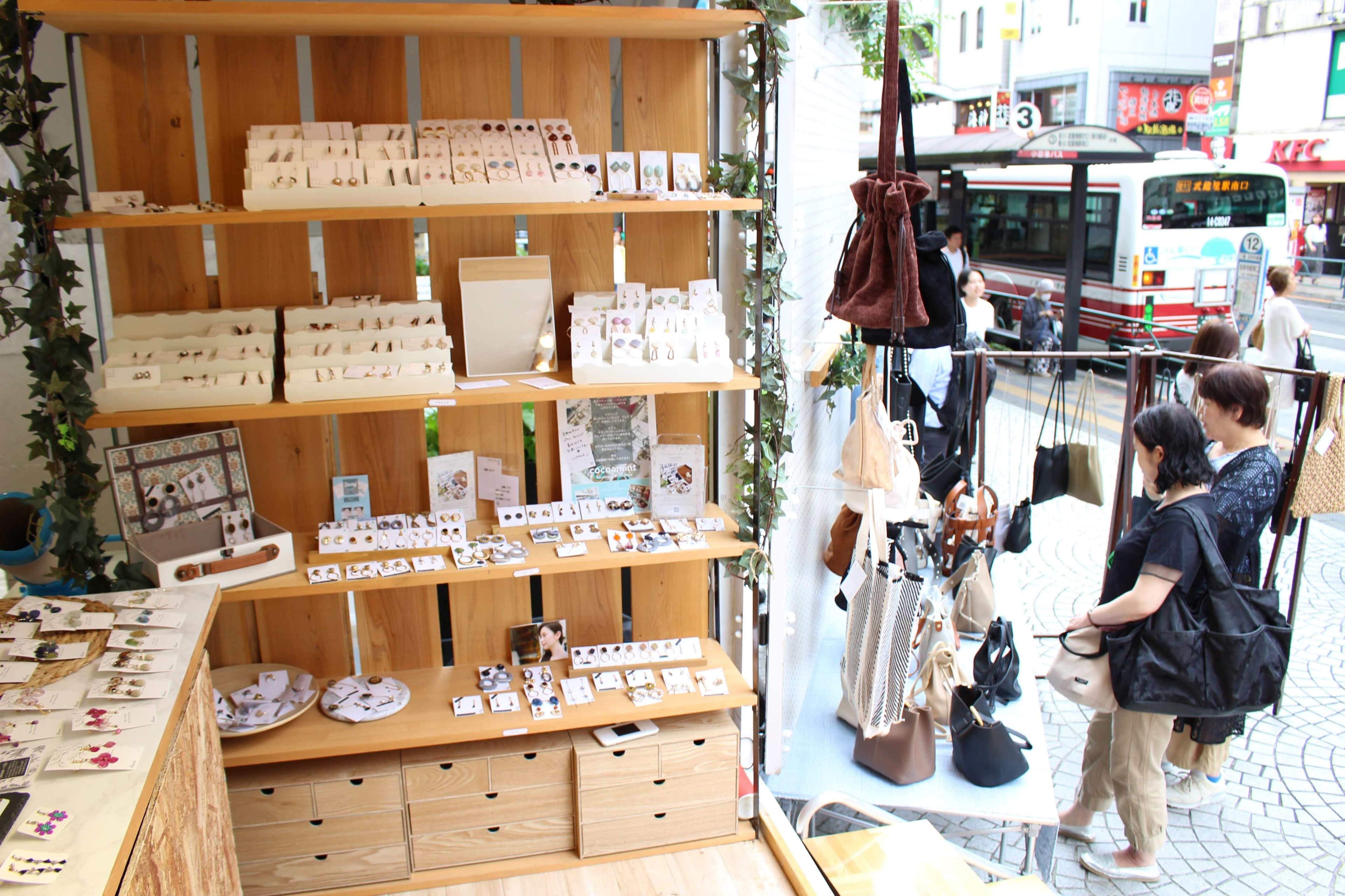 移動型ポップアップストア