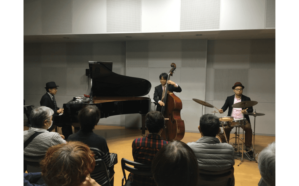 クニ三上トリオ・午後ジャズ