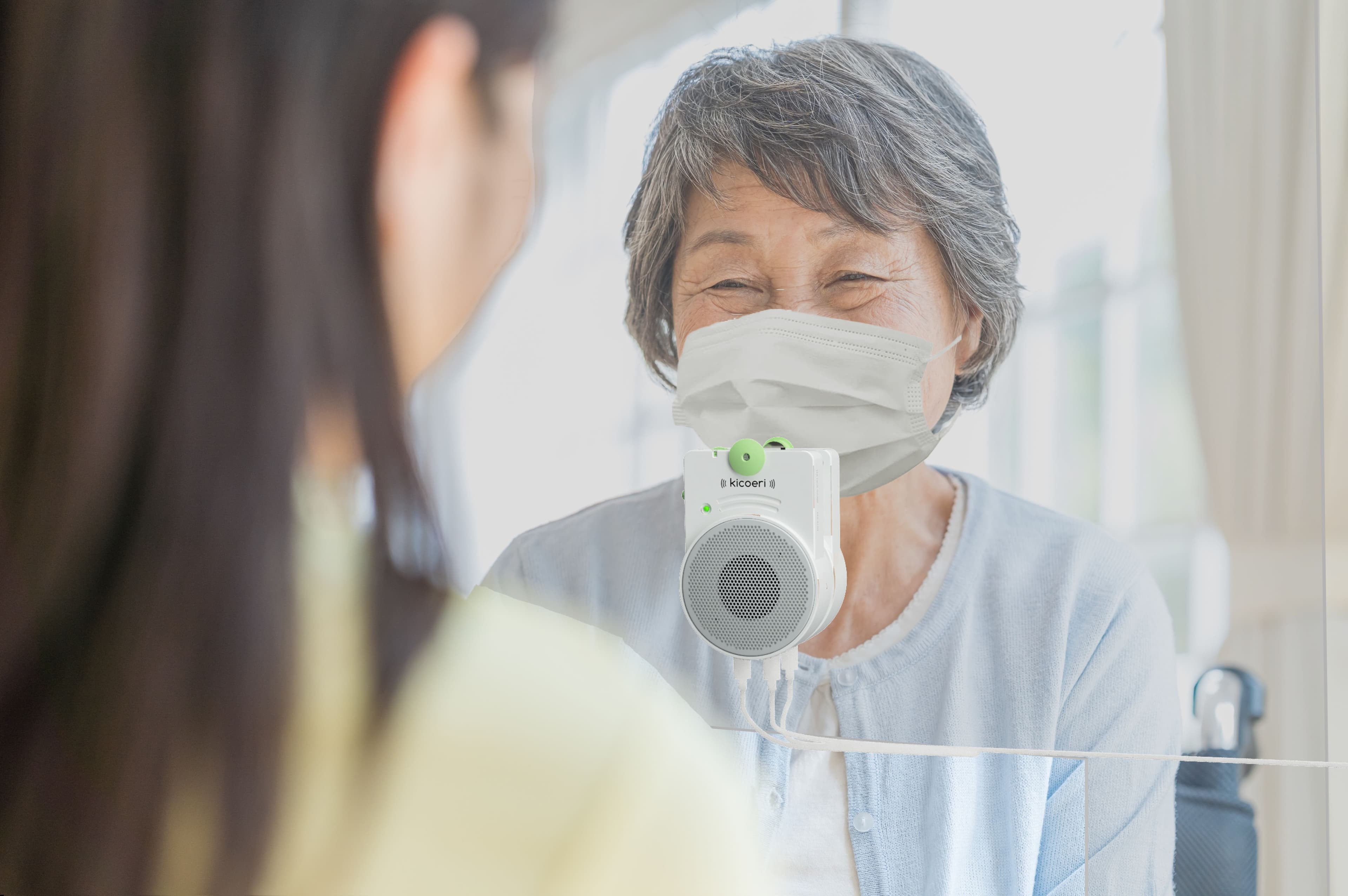 パーティション取付型 双⽅向会話アシストシステム「kicoeri（キコエリ）」