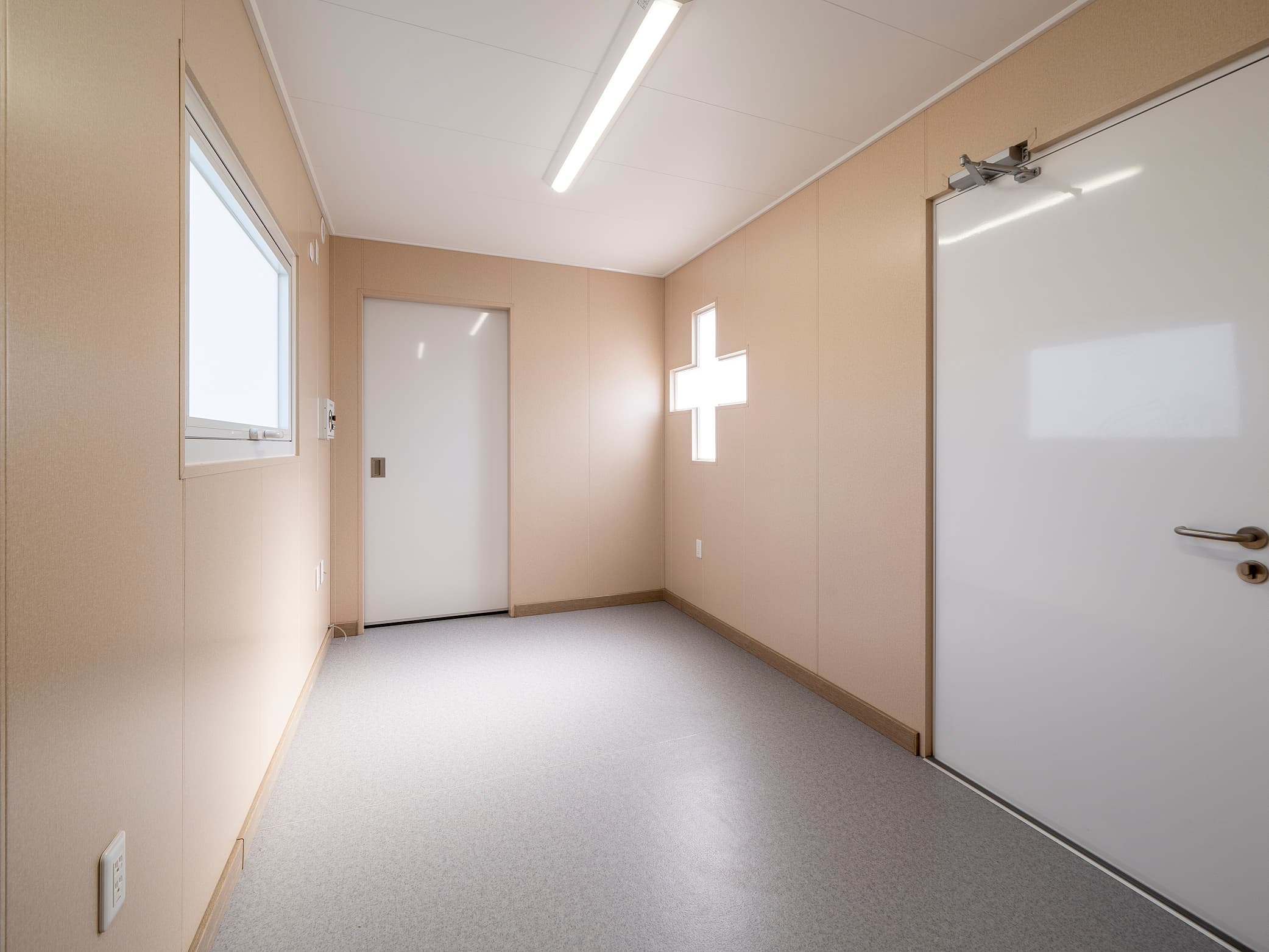 FOREMOST株式会社