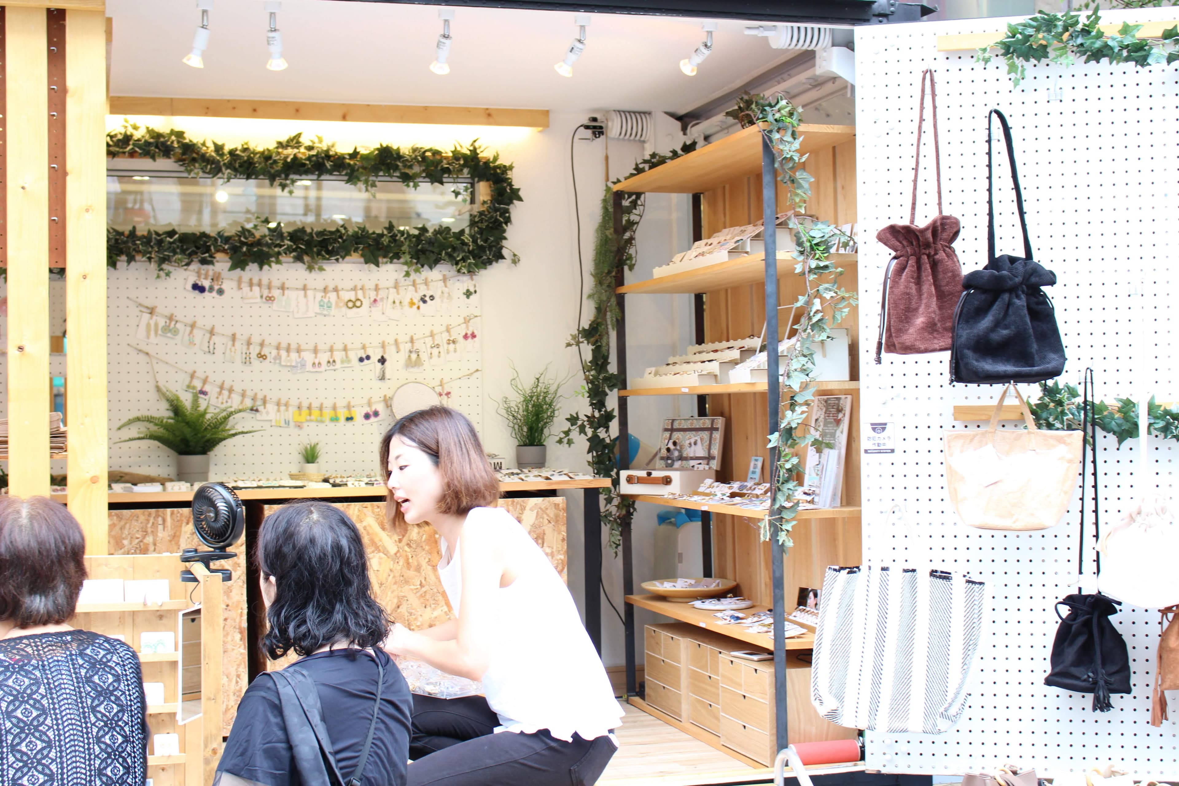 移動型ポップアップストア