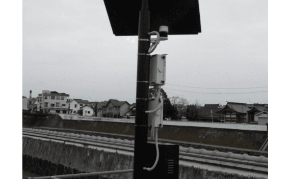 ソーラー発電式EL電光水位指示標