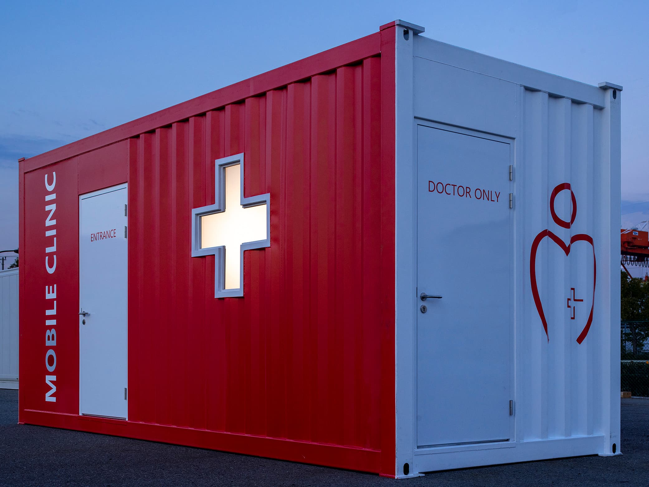 感染症対策の仮設発熱トリアージ外来・仮設検査室に 【モバイルクリニック】